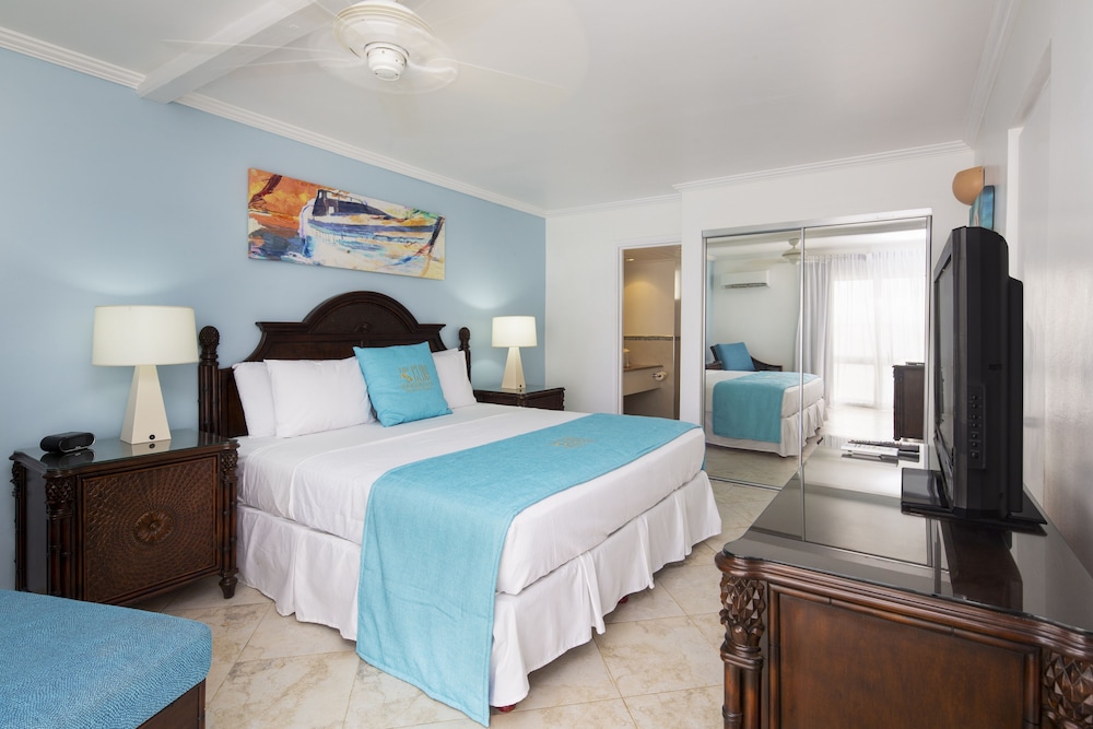 1 Bedroom, Suite, King Bed, Ocean Front