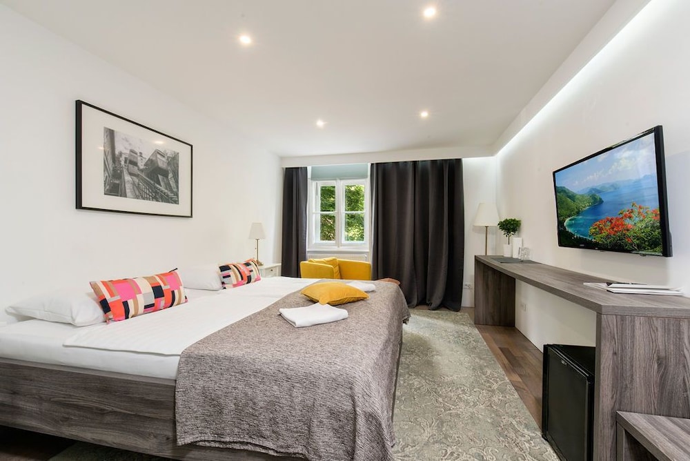 Tia Apartments And Rooms 13/55