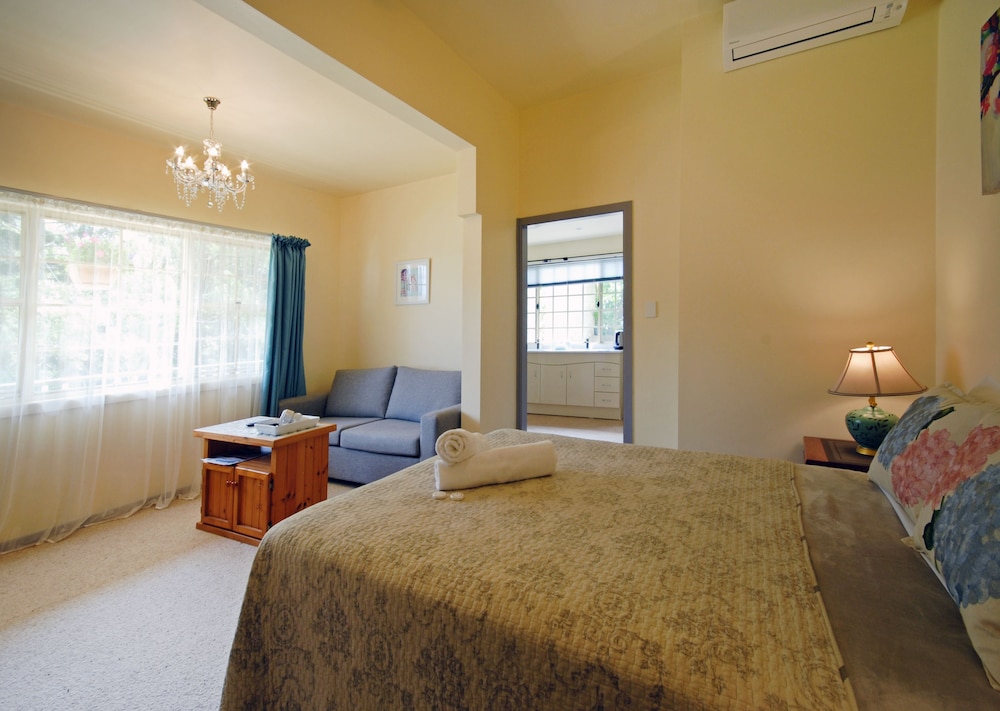 Riverview Boutique Motel 18/48