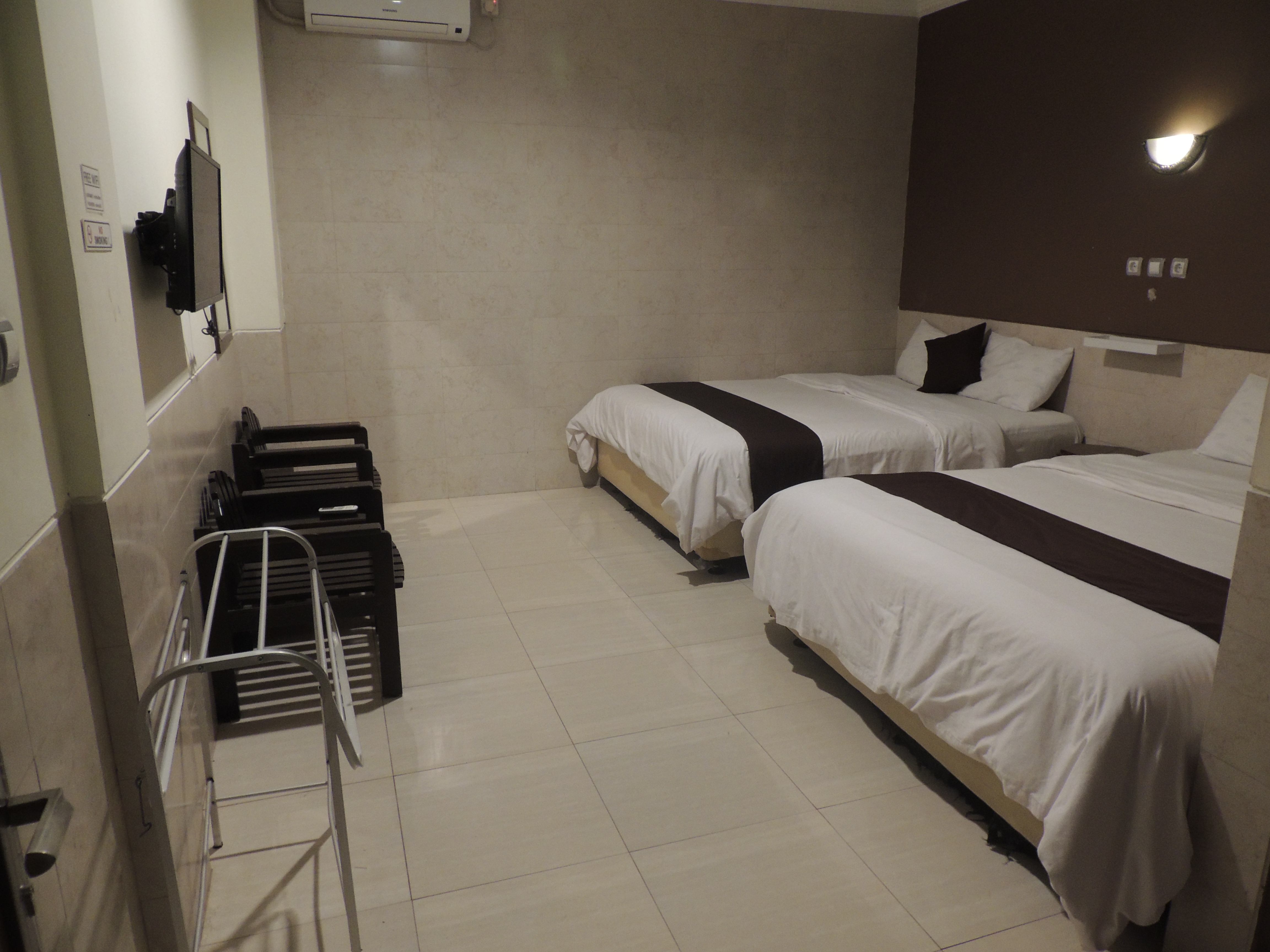 Hotel Safara 8/16