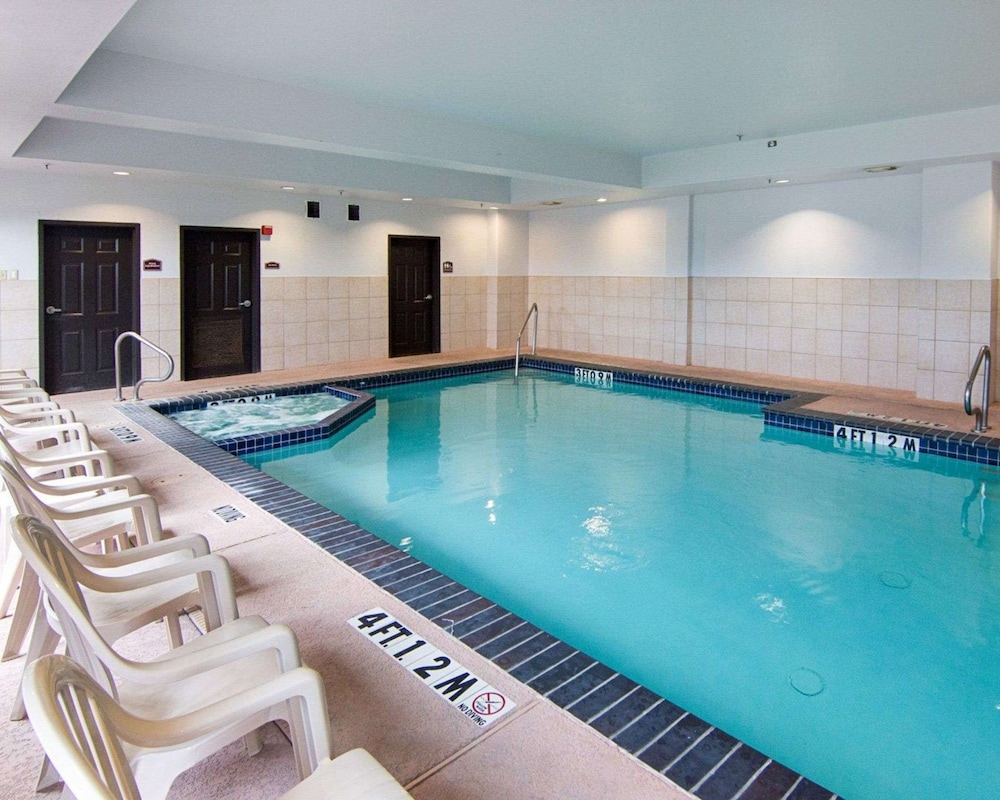 Comfort Suites Tomball Medical Center, TX 11/57