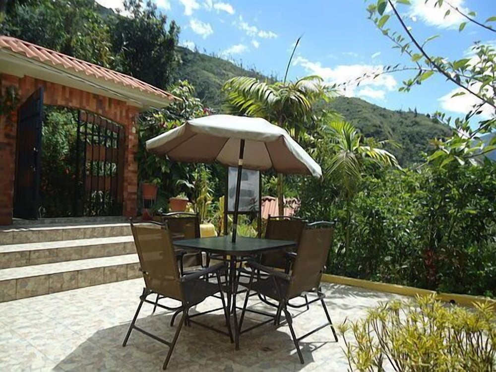 La Casa Amarilla 38/42