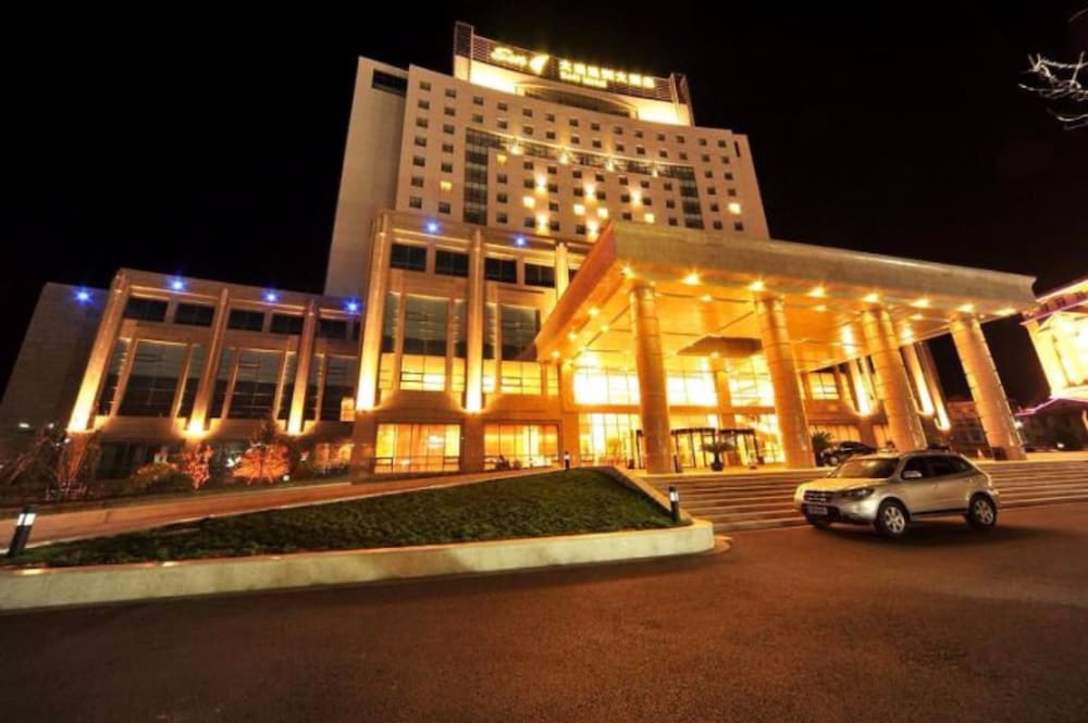 S N Hotel Dalian 2/25