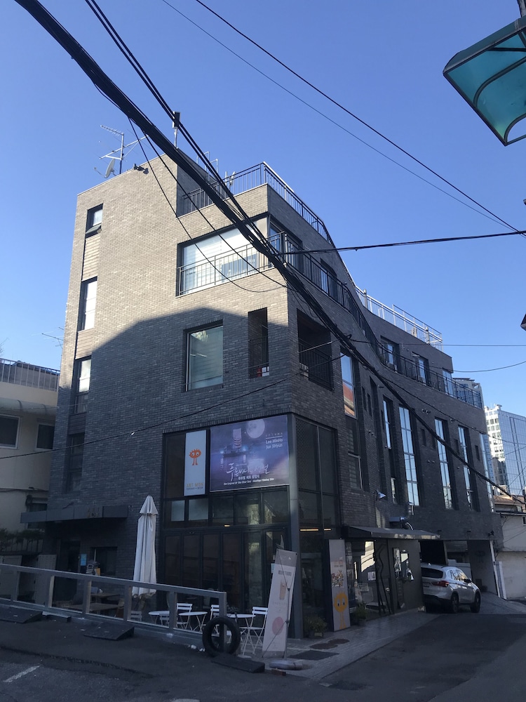 Myeongdong Artmonstay Guesthouse 60/74