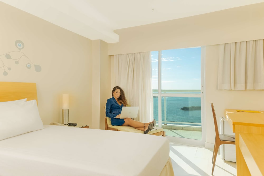 Golden Tulip Macae 5/36