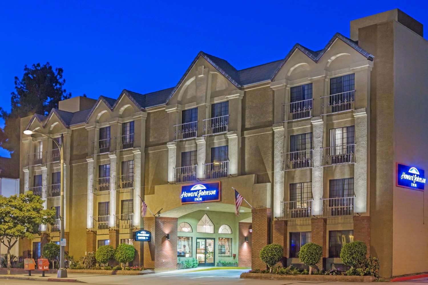 Howard Johnson by Wyndham Pasadena 2/52