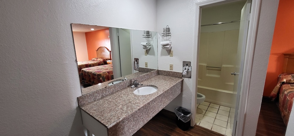 American Inn Cleburne 31/31