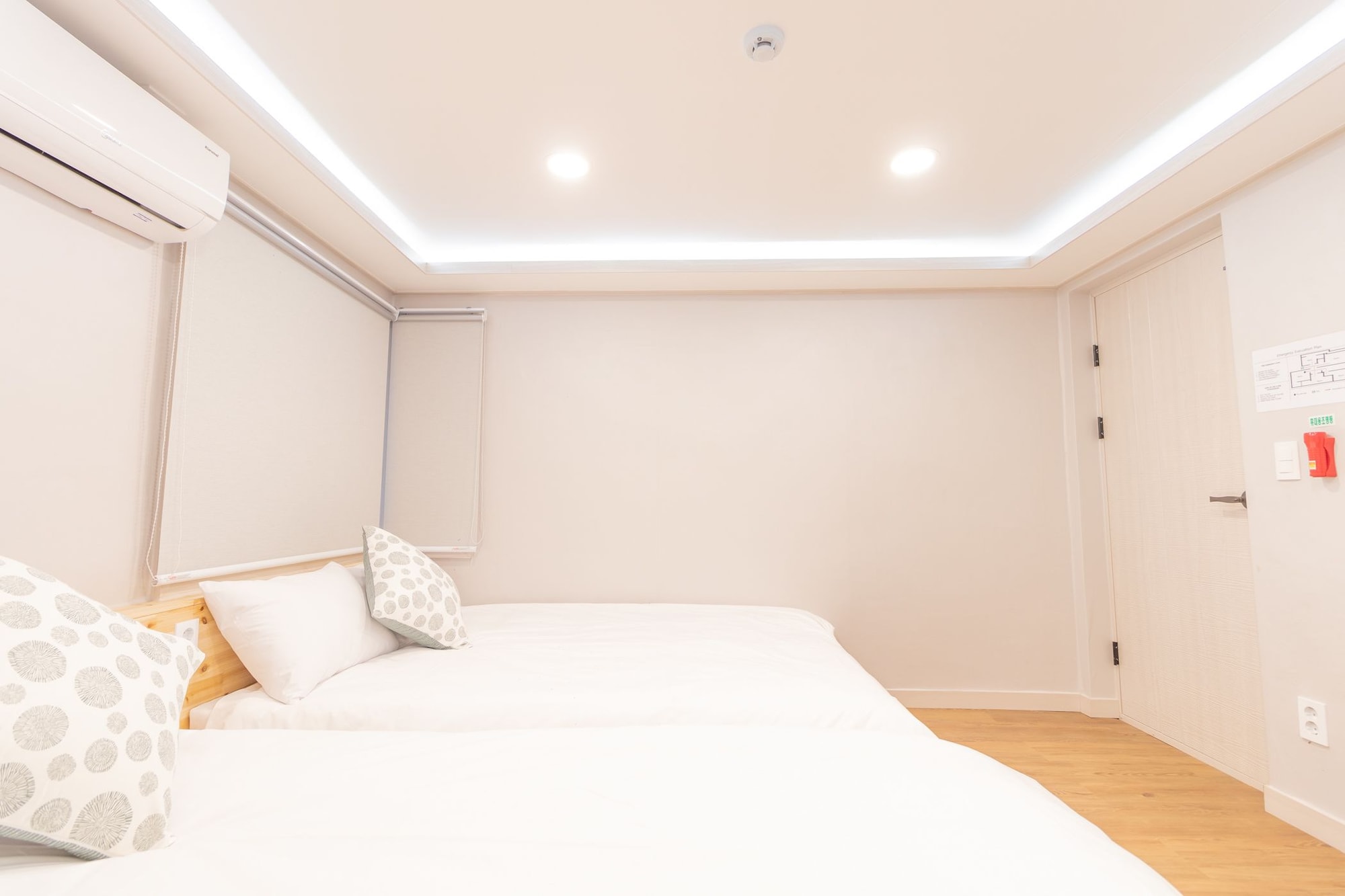 Deluxe, Triple, 1 Double and 1 Single Bed
