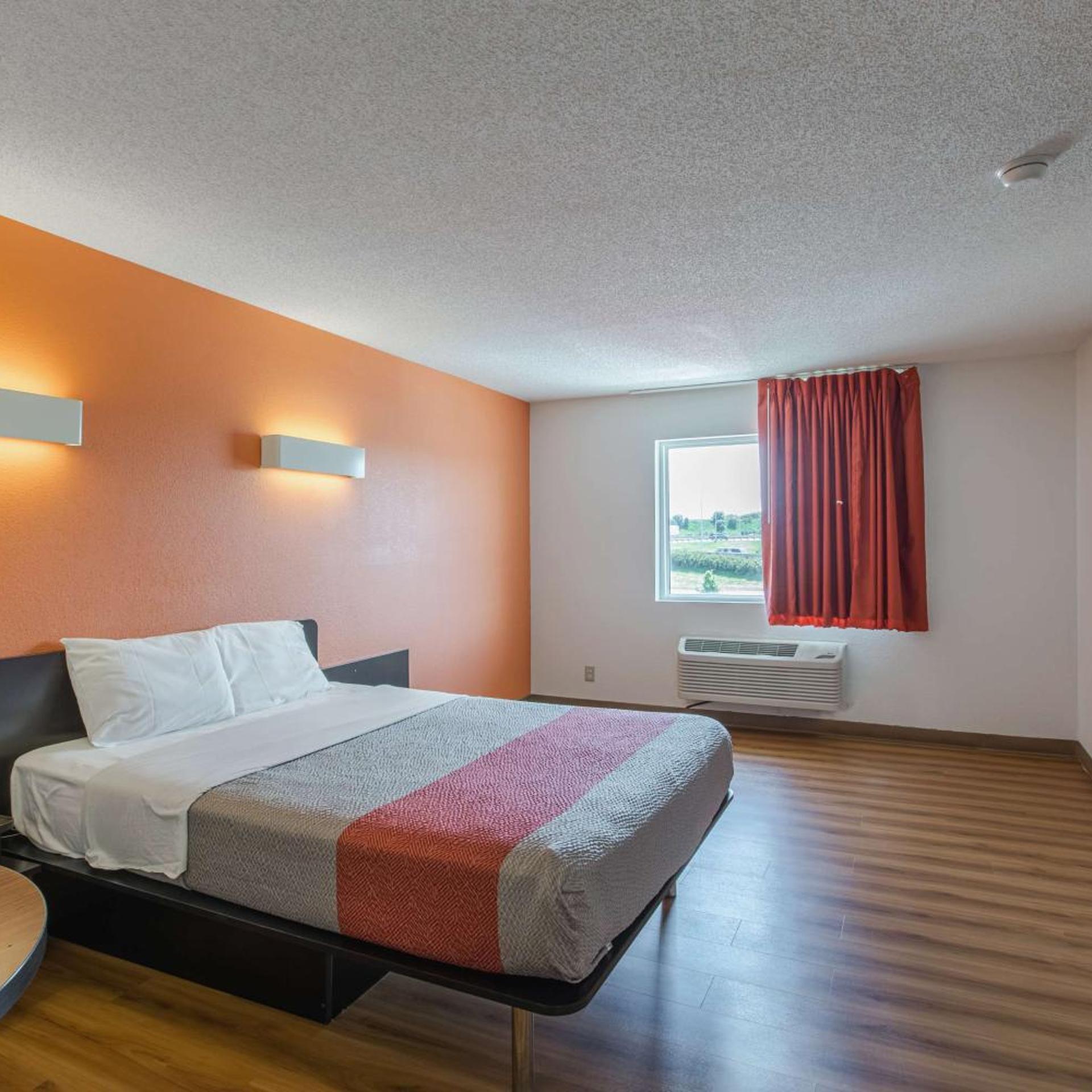 Motel6 Omaha, NE - Central 23/36