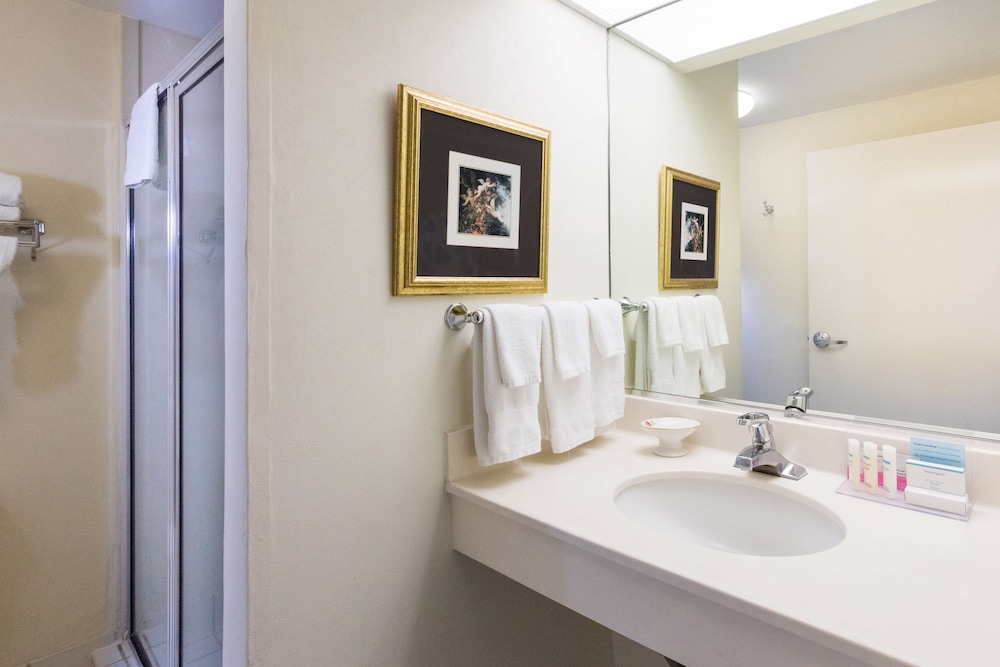 Hampton Inn & Suites Amelia Island-Historic Harbor Front 17/44
