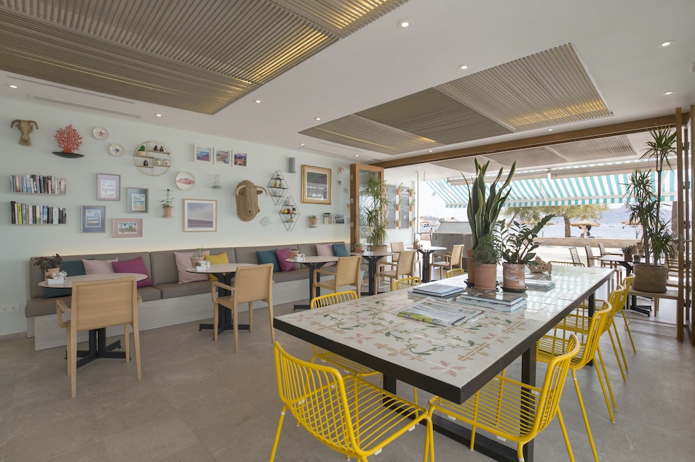 La Goleta Hotel De Mar - Adult Only 62/66