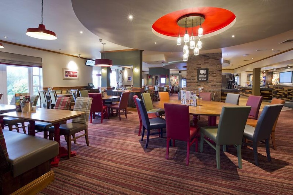 Premier Inn Newcastle Under Lyme 27/44