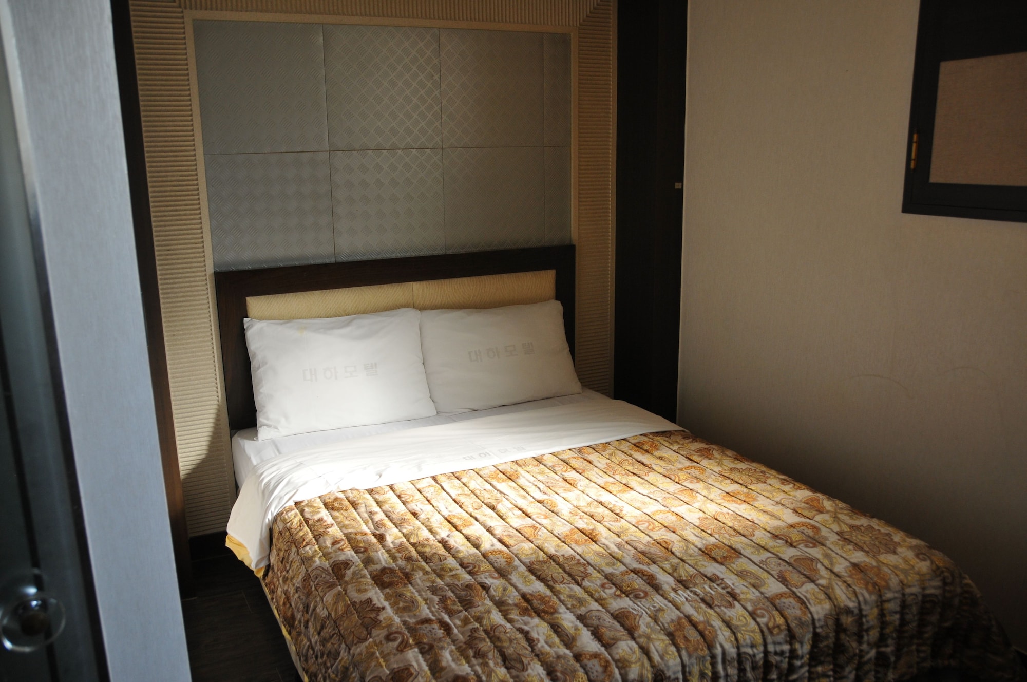STANDARD, DOUBLE BED
