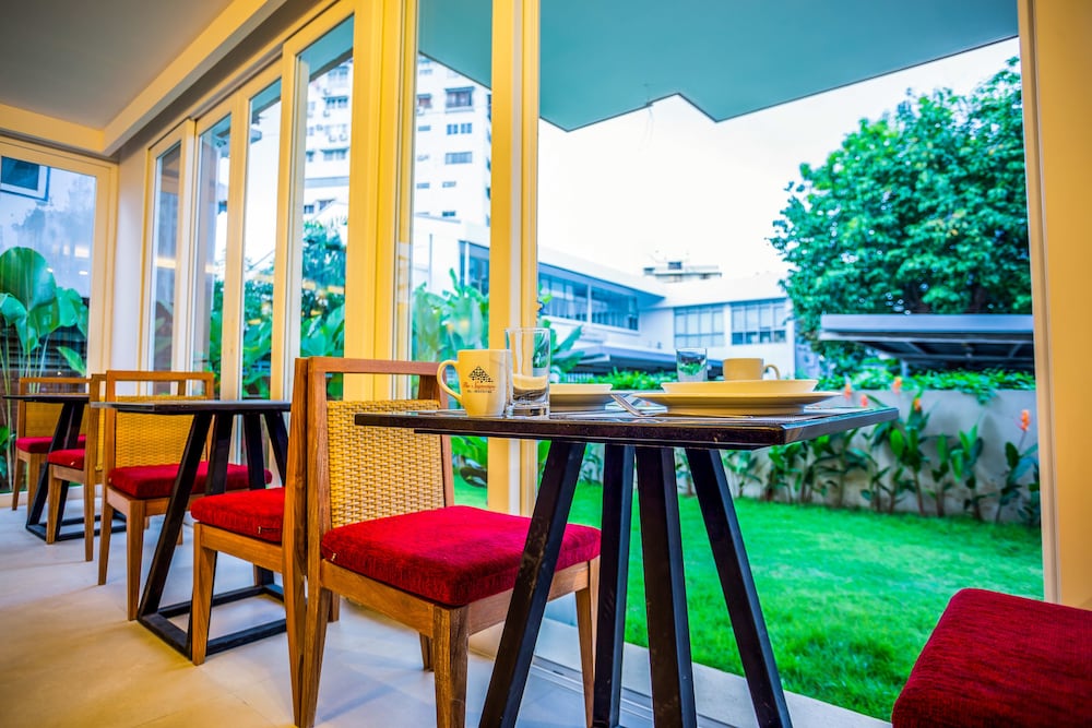 The Signature Hotel @ Thapae 37/50