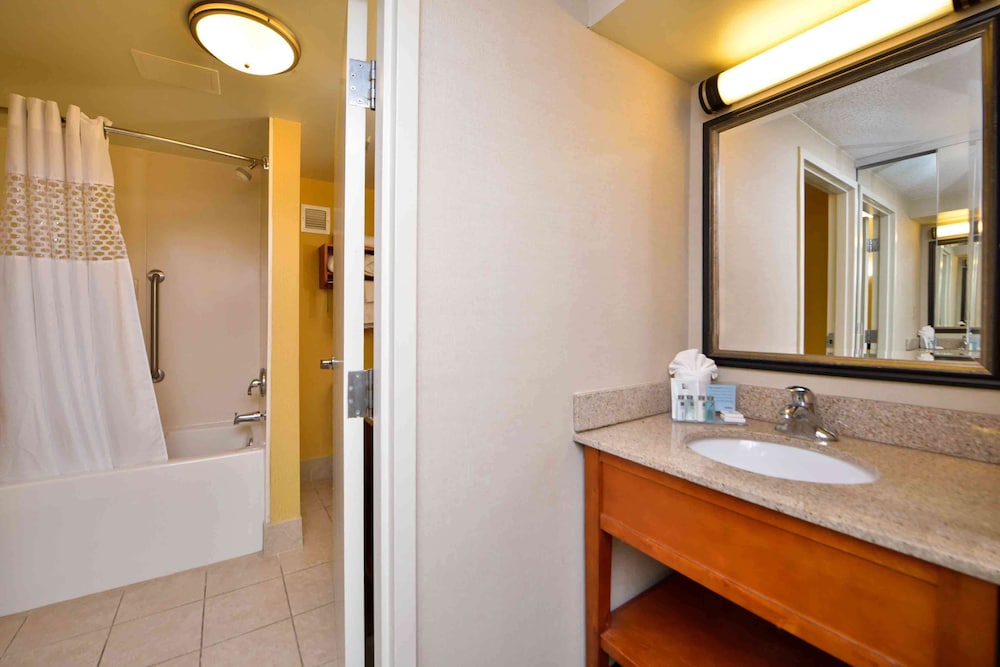 Hampton Inn Salisbury, MD 14/40