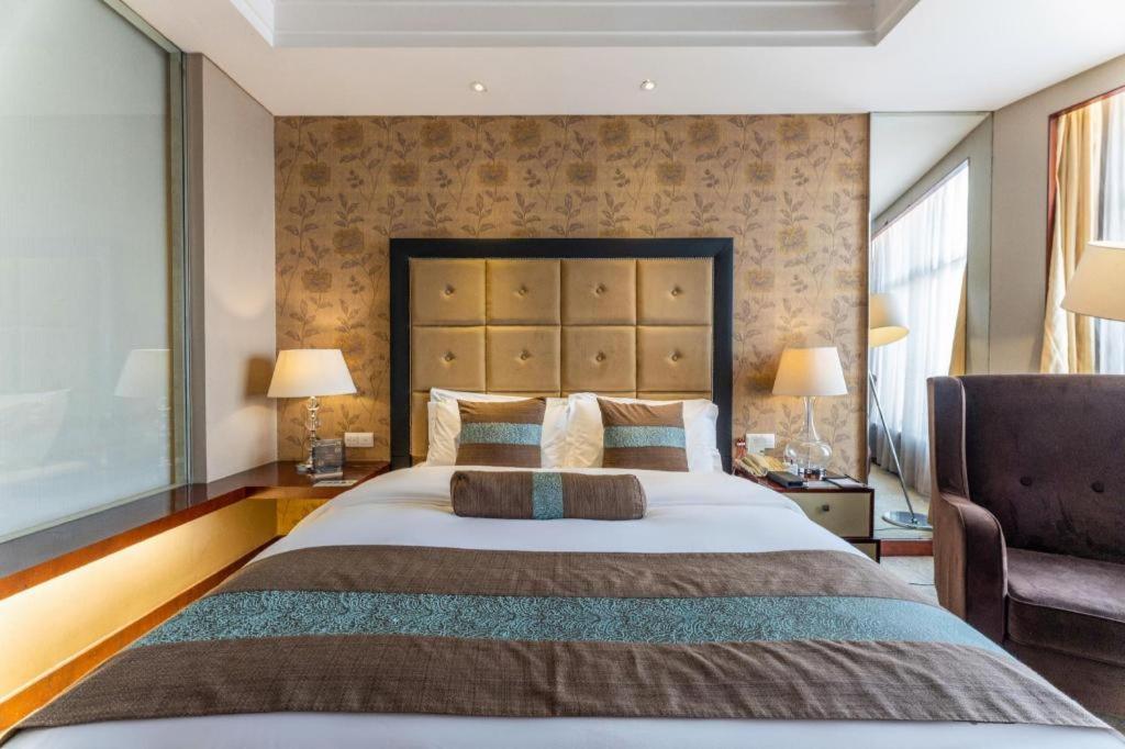 Xinhua Jianguo Hotel 21/48