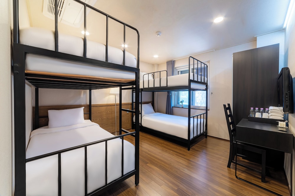 غرفة عائلية رباعية بأسرّة بطابقين، Soo Song Guest House 2/10
