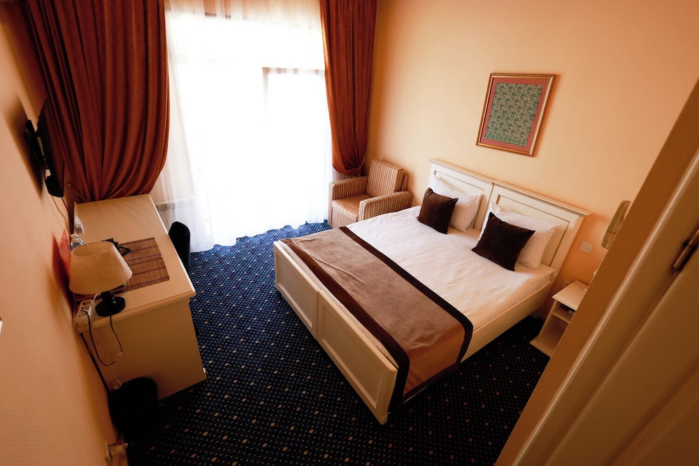 East Legend Hotel 14/50