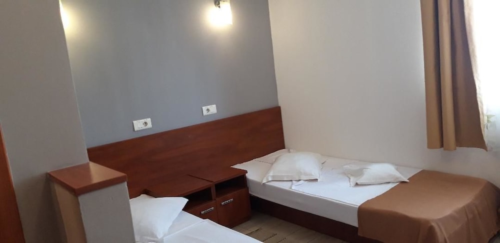 City Hotel 11/50