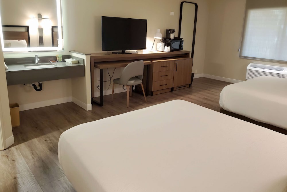 Wyndham Garden San Diego near SeaWorld 21/65