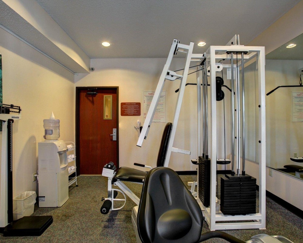 Comfort Inn and Suites Seguin, TX 17/37