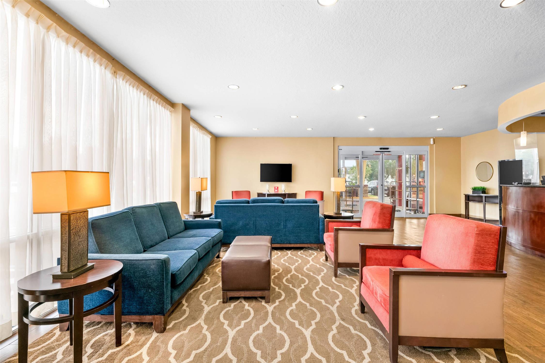 Comfort Suites Orlando International Airport 26/35