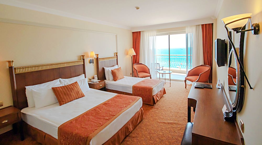 Starlight Resort Hotel 20/82