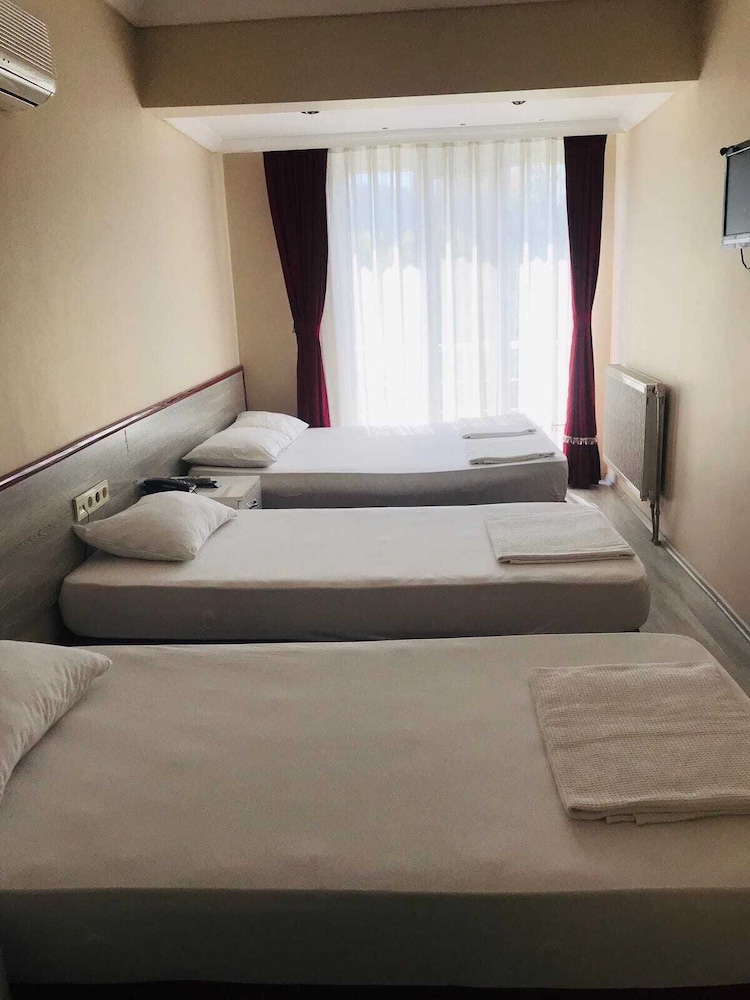 Hotel Boss 2 12/34