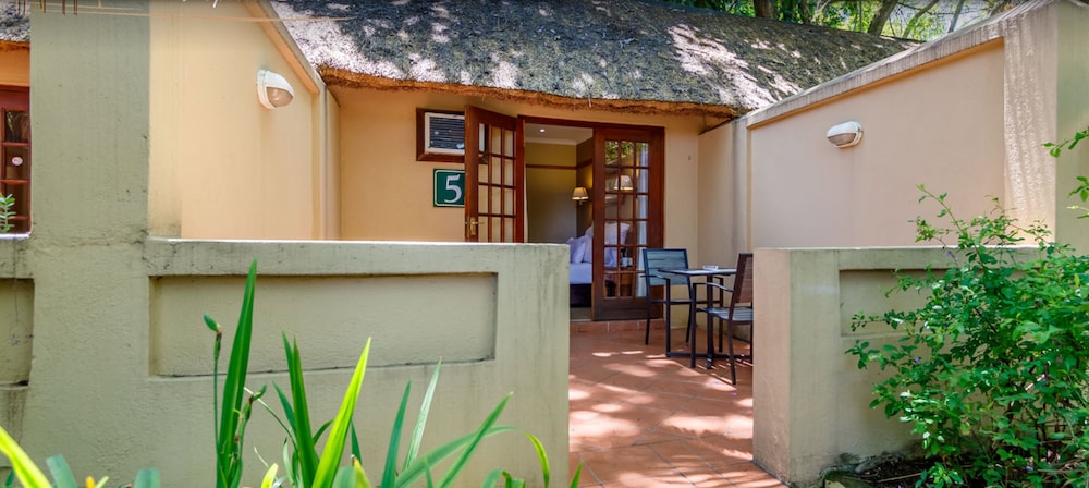 Hotel Numbi and Garden Suites 15/63
