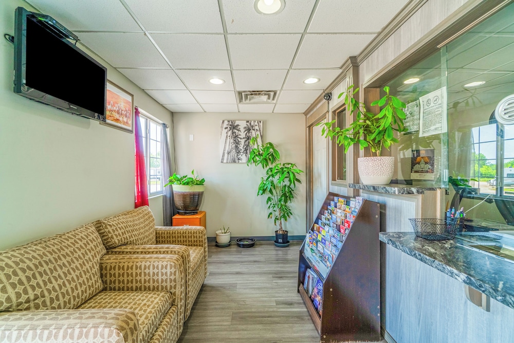 Deluxe Inn & Suites By OYO Miami OK 31/51