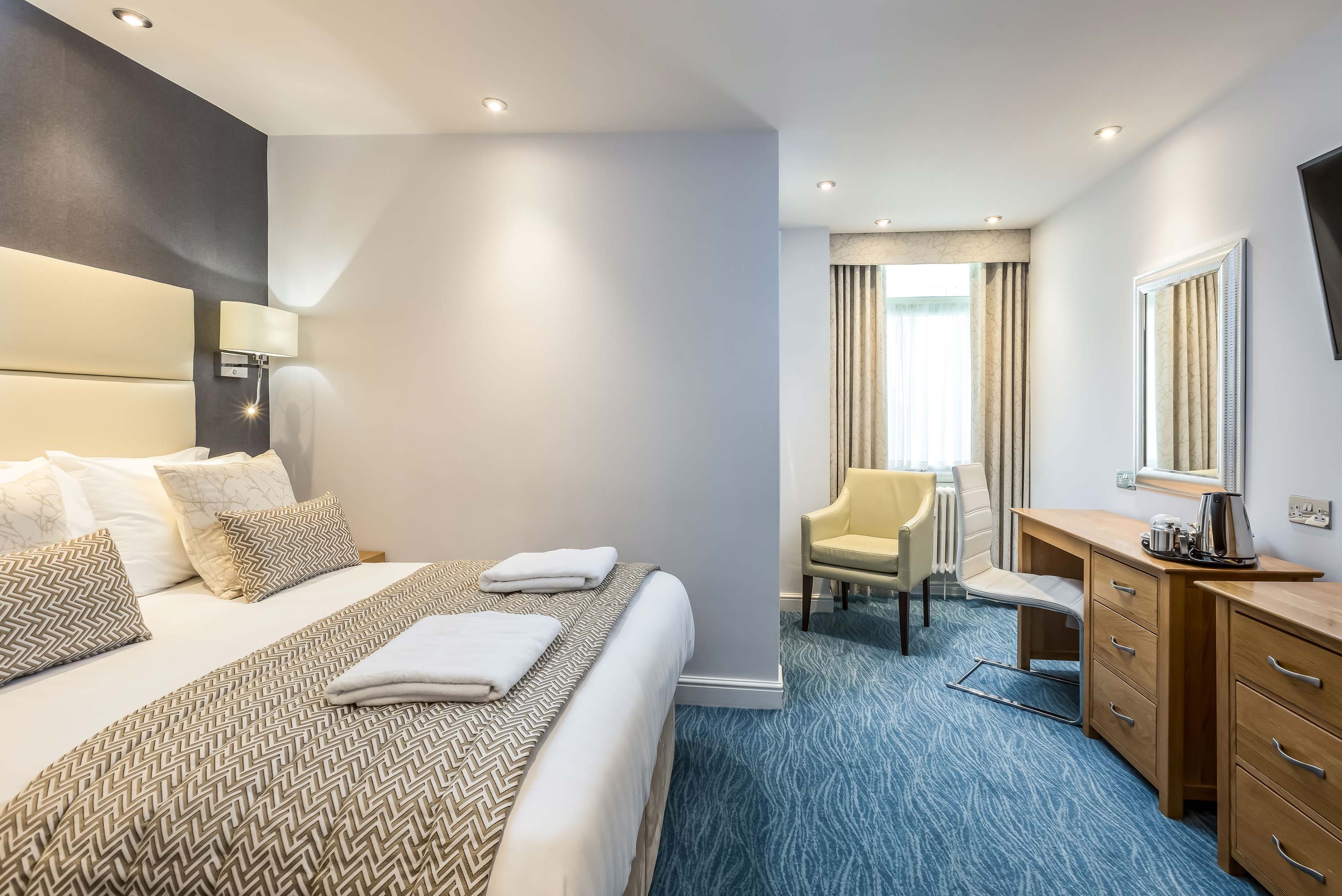 The Barnstaple Hotel 6/25