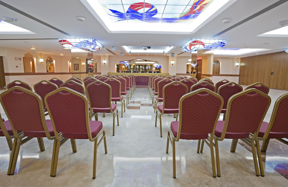 Hotel Perla Marina 38/50