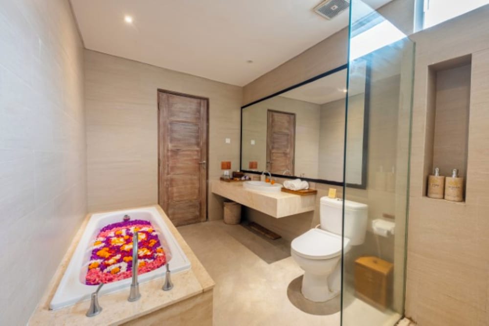 La Mira Villa Seminyak by Ini Vie Hospitality 23/47