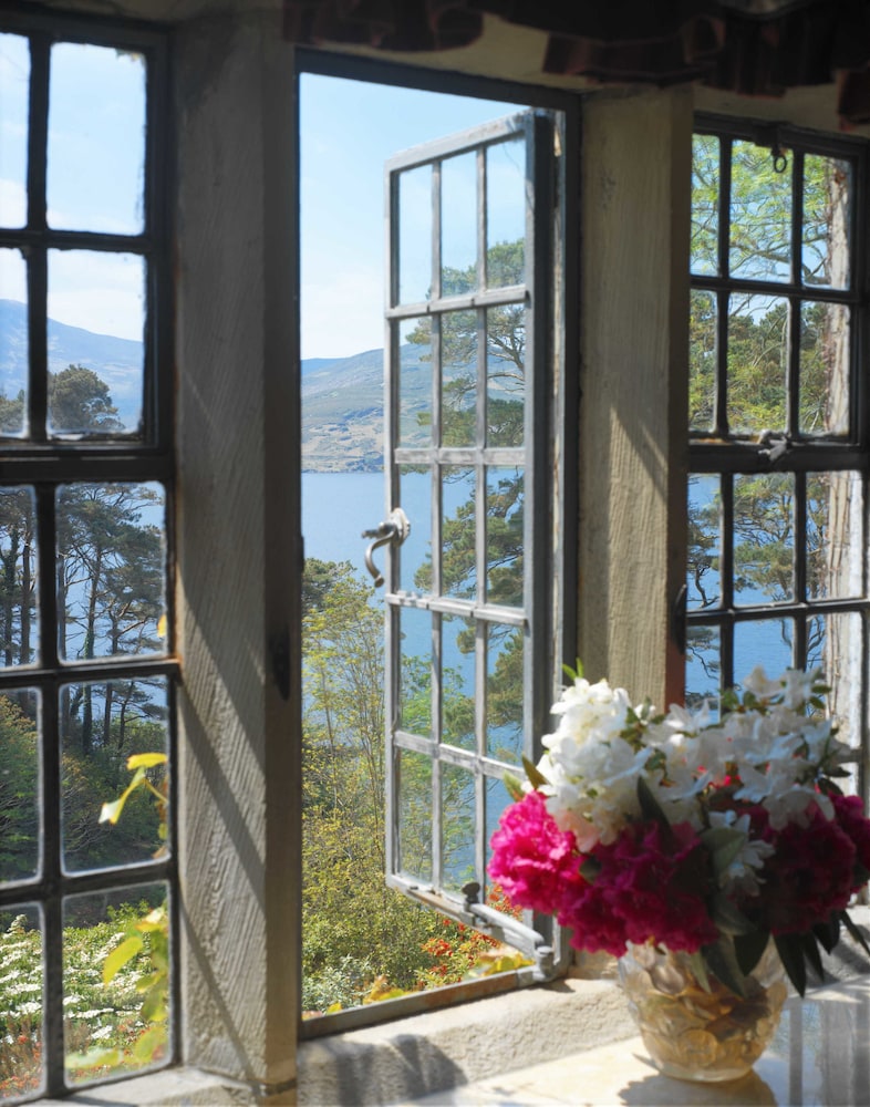 ARD NA SIDHE COUNTRY HOUSE 41/46