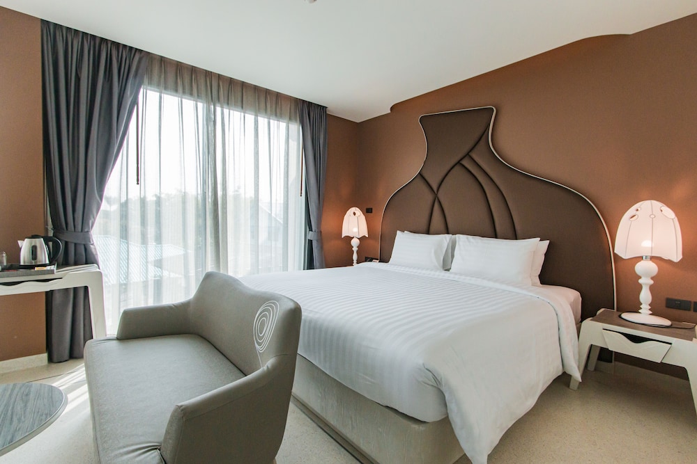 Rachabhura Hotel 23/50