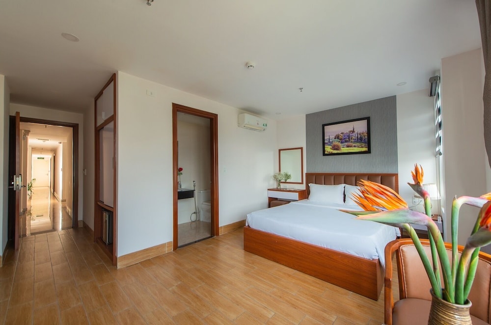 Canary Nha Trang Hotel 11/38
