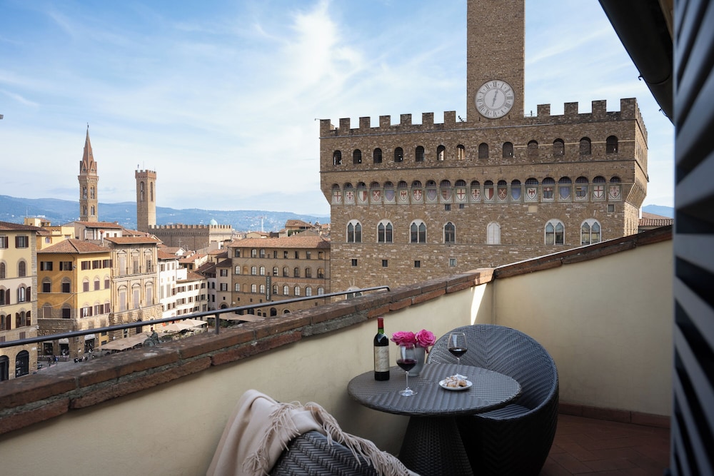 Relais Piazza Signoria 57/66