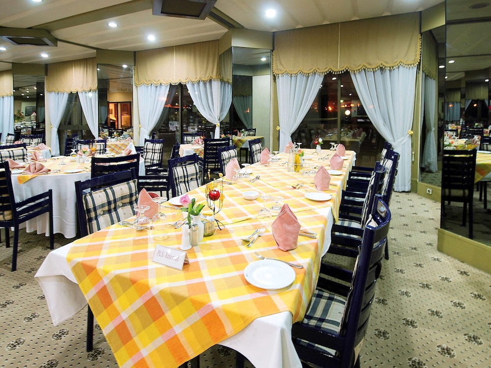 فندق ميركيور خميس مشيط(Mercure Hotel Khamis Mushayt) 49/57