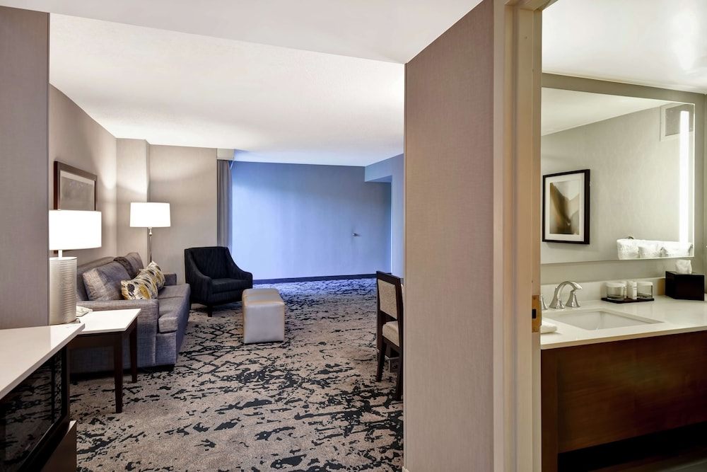 Embassy Suites by Hilton Raleigh Durham Research Triangle 24/71