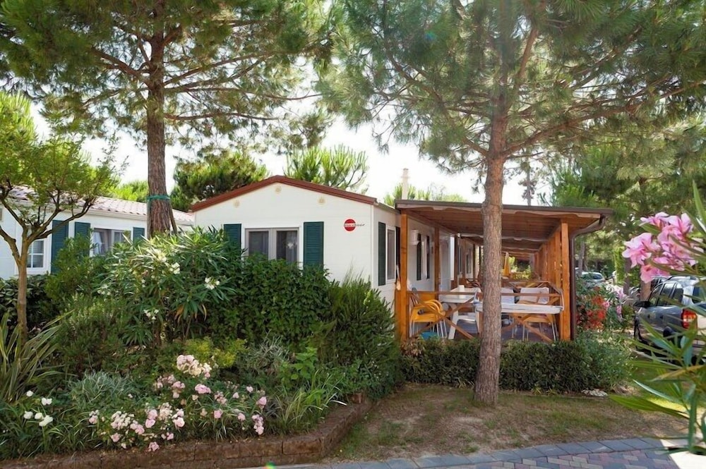 Villaggio Turistico Internazionale 4/50