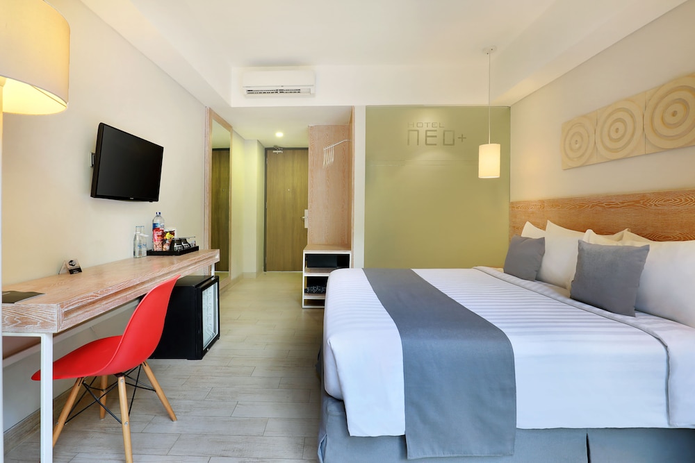 Deluxe, King Bed, Pool Access، Hotel Neo Kuta Legian 2/3