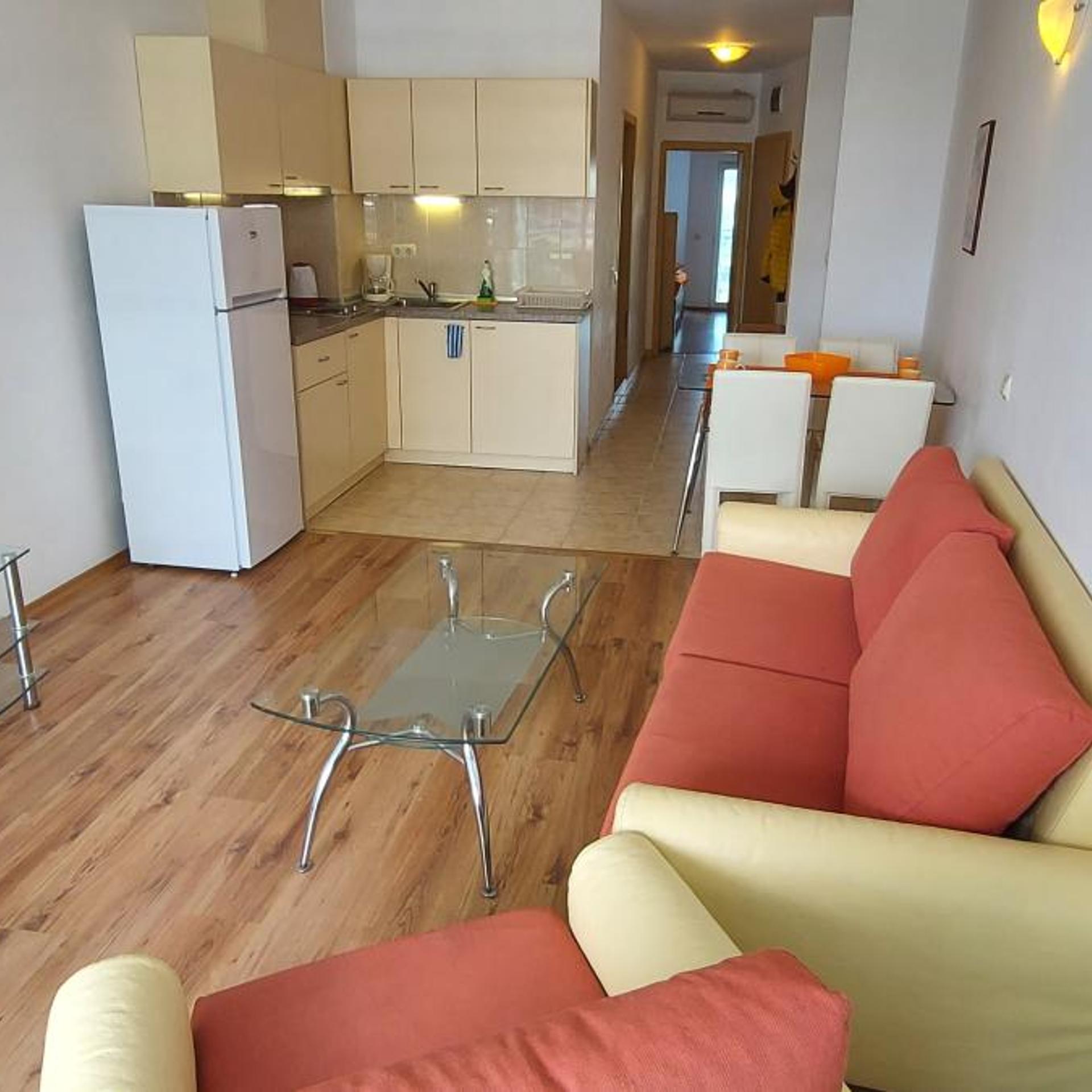 Julia Family Apartments 39/62