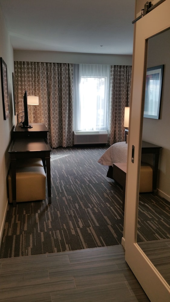 Hampton Inn Suites Houston Atascocita 26/38