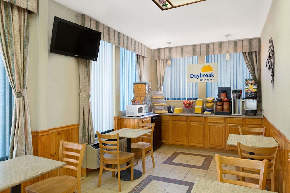 Days Inn By Wyndham Biscoe 15/17