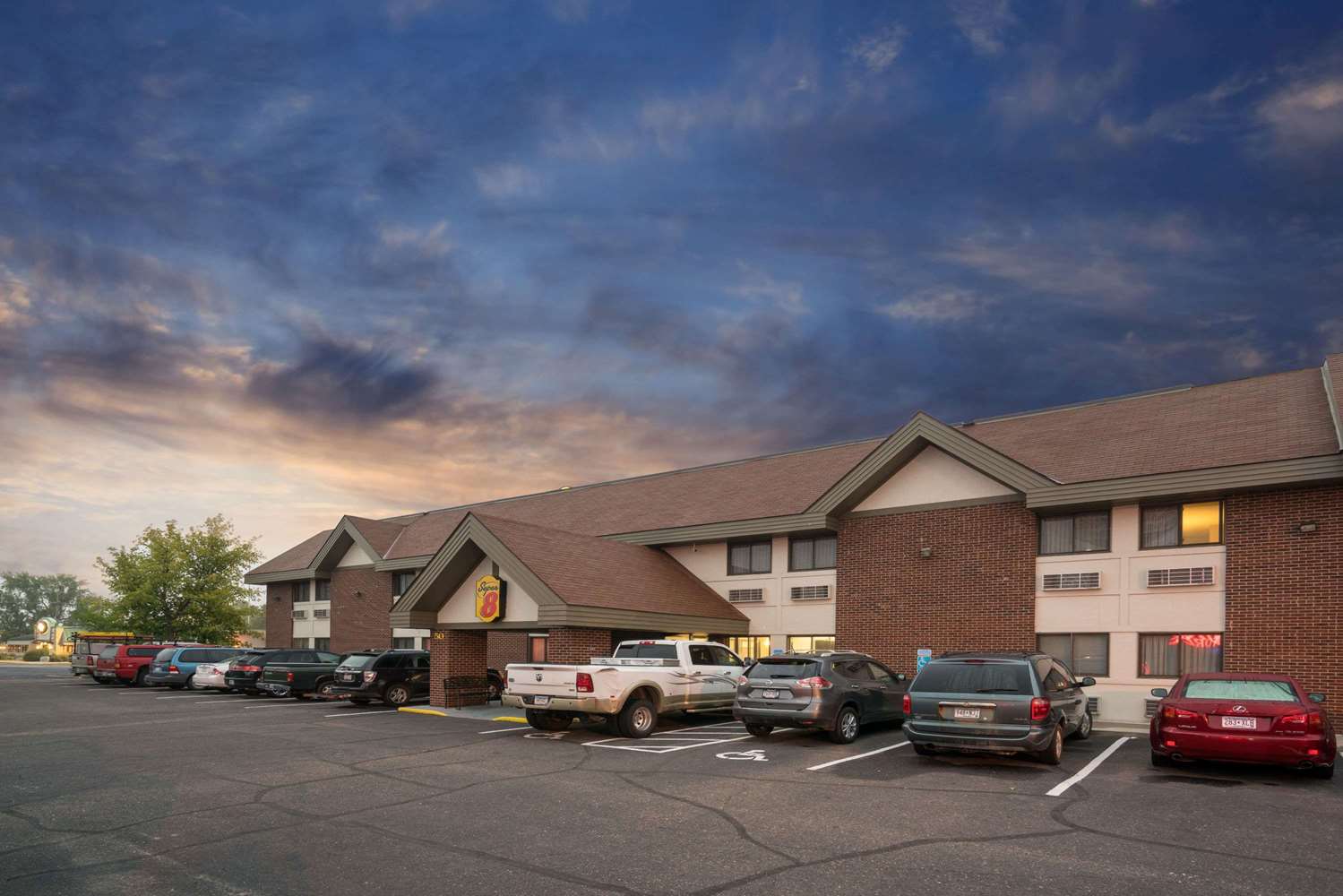 Super 8 By Wyndham St. Cloud 24/26
