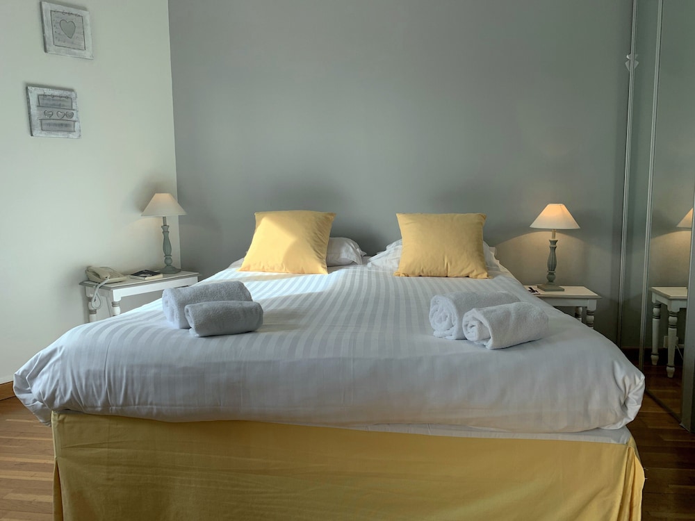 Hotel Causse Comtal 22/84