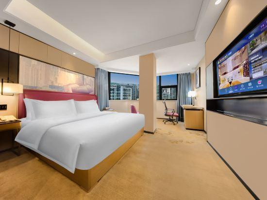 DELUXE, DOUBLE BED