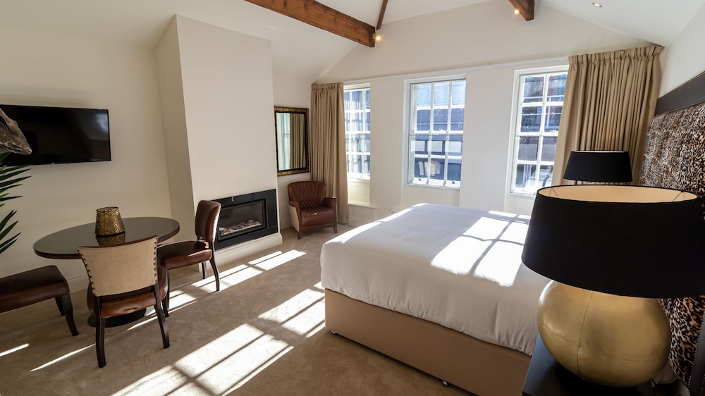 The Hotel Chester 37/50