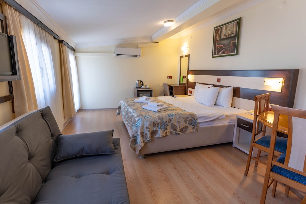 Hotel Karacam 15/50