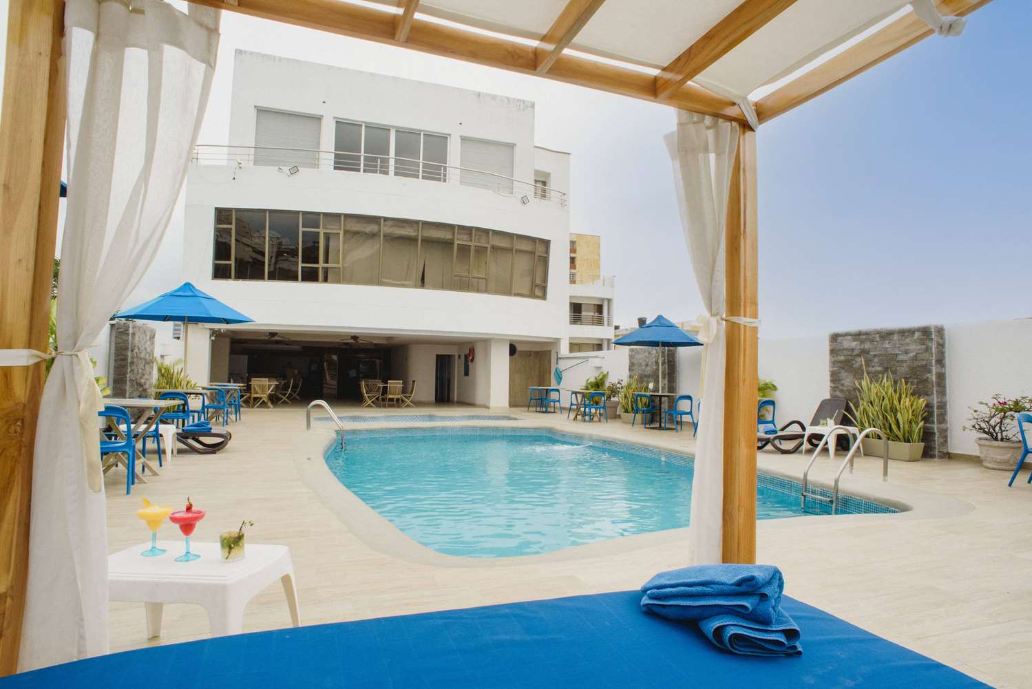Howard Johnson by Wyndham Barranquilla Versalles 12/29
